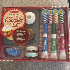 NEW Melissa  Doug - Bake  Decorate Cupcake Set by Melissa  Doug