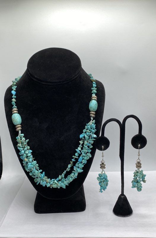 Silver Tone Assorted Turquoise Chip Necklace & Ea… - image 1