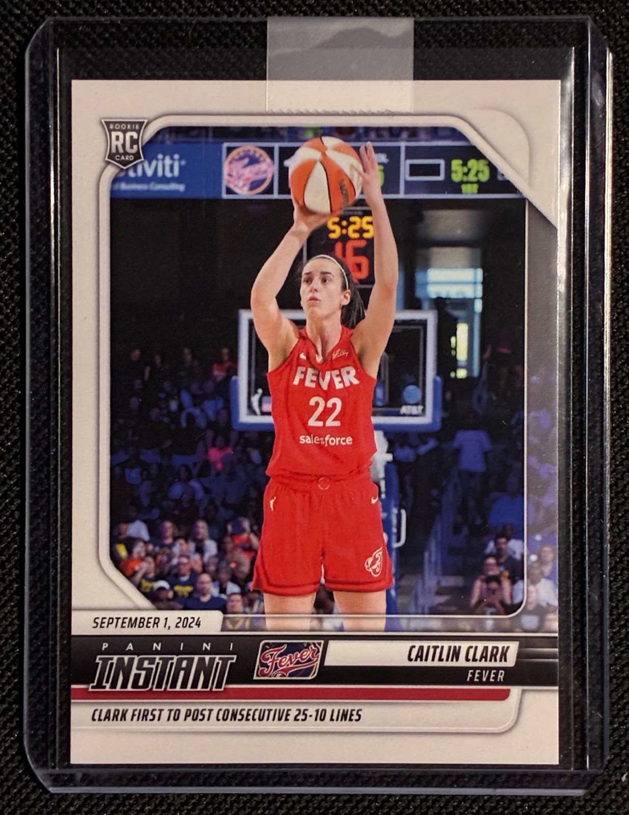 Caitlin Clark 2024 Panini Instant WNBA ROOKIE SP Indiana Fever #195 (D)