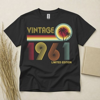 T-Shirt 65. Geburtstag Jahrgang 1961 65 Jahre Geschenke Vintage 1961 Palme Tee