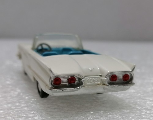 FORD THUNDERBIRD Convertib - Vintage Corgi toys 215 , Made in Gt. Britain 1959 - Picture 9 of 11