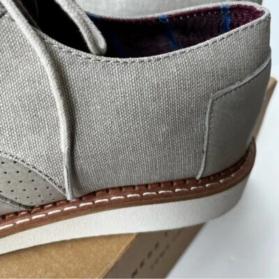 NEW IN BOX TOMS Men display picture 1