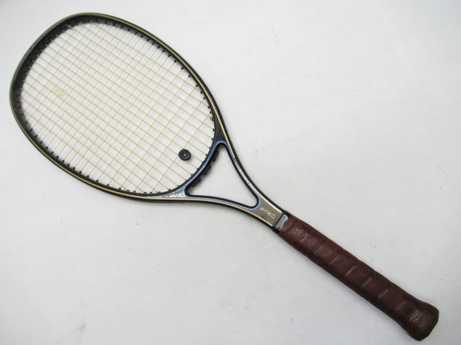 BARD QUEEN BORON / GRAPHITE TENNIS RACQUET (4 3/8) LONG STOR