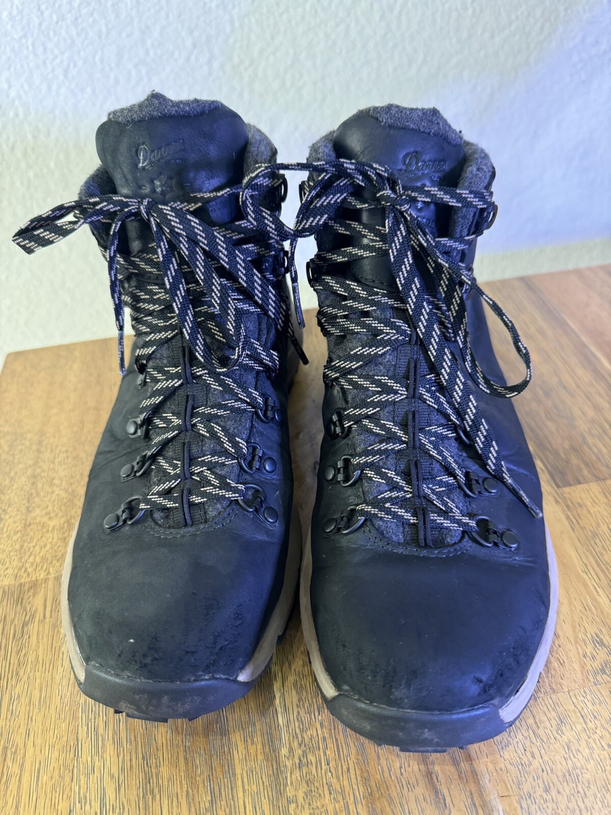 Danner rugged 9-inch waterproof hiking boots for men-image
