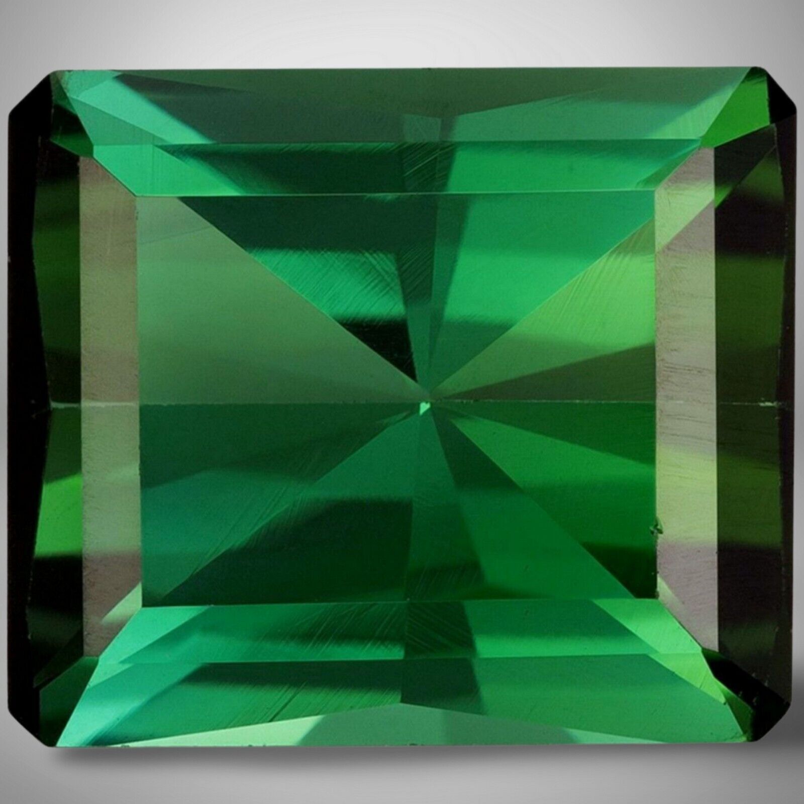 Green Tourmaline Octagon Cut Gemstone 0.61 Cts - 5 mm VVS Precious Jewelry Gem