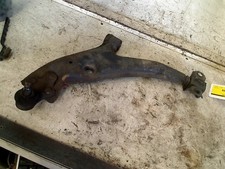 Triangle de suspension Toyota STARLET