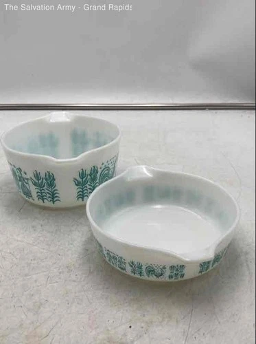 Vintage Pyrex White Butterprint Kitchenware Round Casserole Dish Lot Of 2