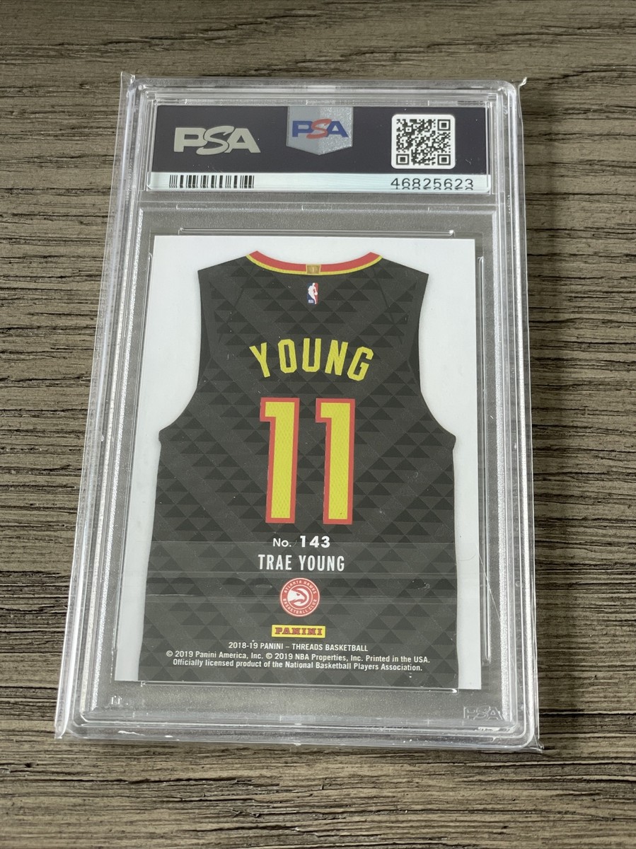 2018-19 Panini Threads Dazzle #143 Trae Young Hawks RC