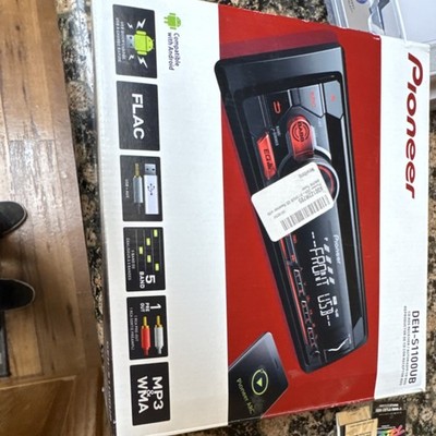 Pioneer DEH-S1100UB With AM/FM Turner