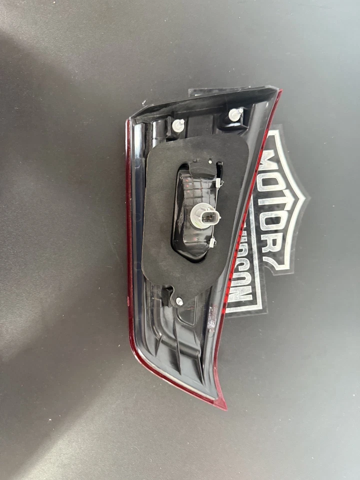 Luz trasera lado pasajero para Mitsubishi Outlander Sport/RVR 2013-2019 | CAPA Foto 3 de 3