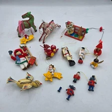 Lot Of 15 Assorted Christmas Ornaments Vintage  Wooden Fabric Mixed