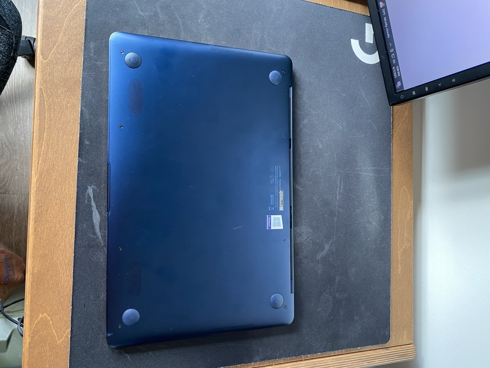 ASUS ZenBook 3 Deluxe, 14-Inch Laptop, with Intel Core i7 8th Gen., 512 GB SSD (Solid State Drive), Windows 10 Home