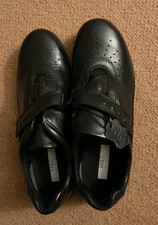 MARKS & SPENCERS “Footglove” Black Leather Flat Shoes smart in UK size 5.5- NEW!