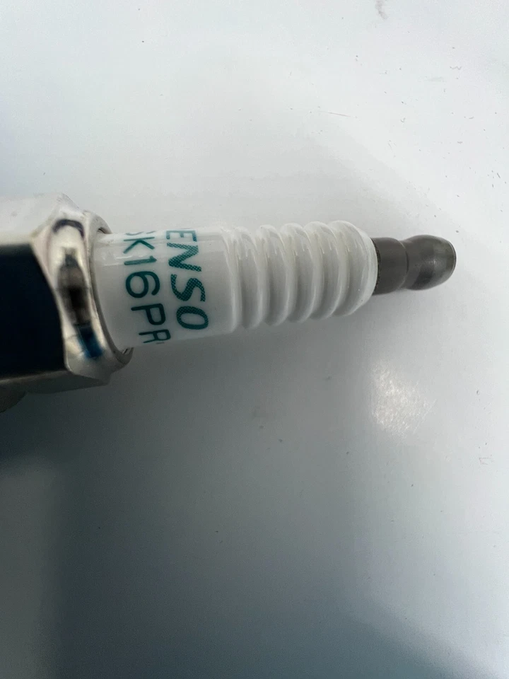 (CANTIDAD 4) Bujías Denso Iridio Larga Vida para VOLKSWAGEN JETTA L4-2.0L 1992 Foto 4 de 4