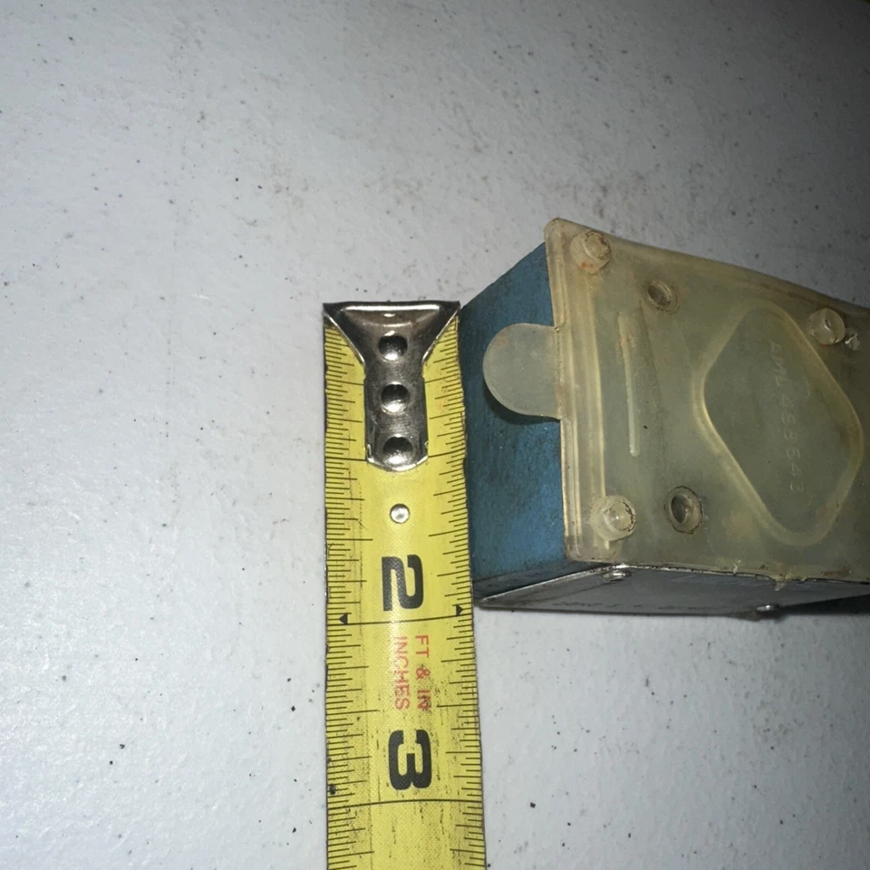 Industrial Vickers DGMC-3-PT-GW-41 Hydraulic Relief Valve Heavy Duty Used - Image 3 of 4