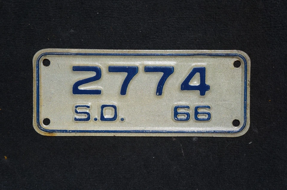 Placa de licença 1966 Dakota do Sul MOTOCICLETA - Imagem 4 de 4