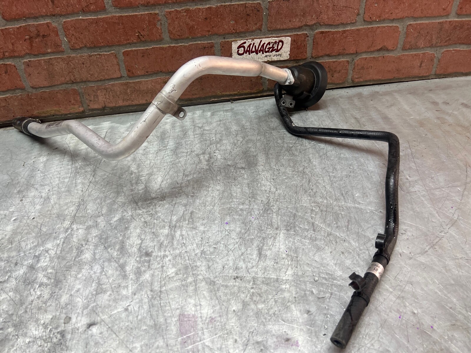 15-17 MCLAREN 650S OIL TANK FILLER NECK TUBE HOSE PIPE DUCT 11F1601SP OEM