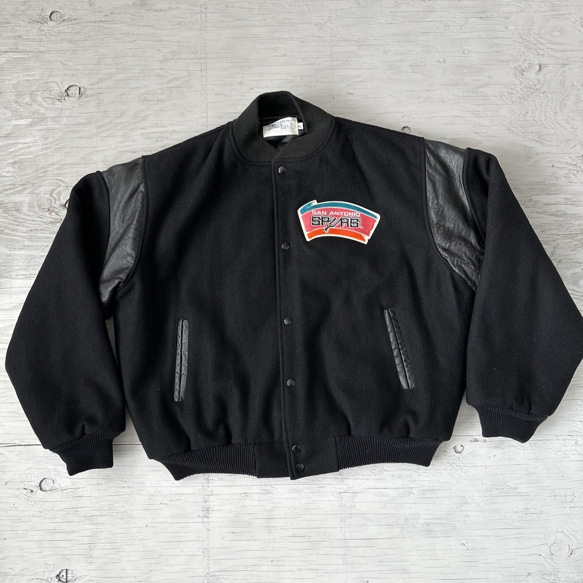 RARE! Vintage 90s Chalk line San Antonio Spurs Varsity RARE! Vintage 90s Chalk line San Antonio Spurs Varsity