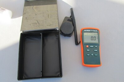 Extech EasyView 30 Wide Range Light Meter, EA30 With  Carrying Case