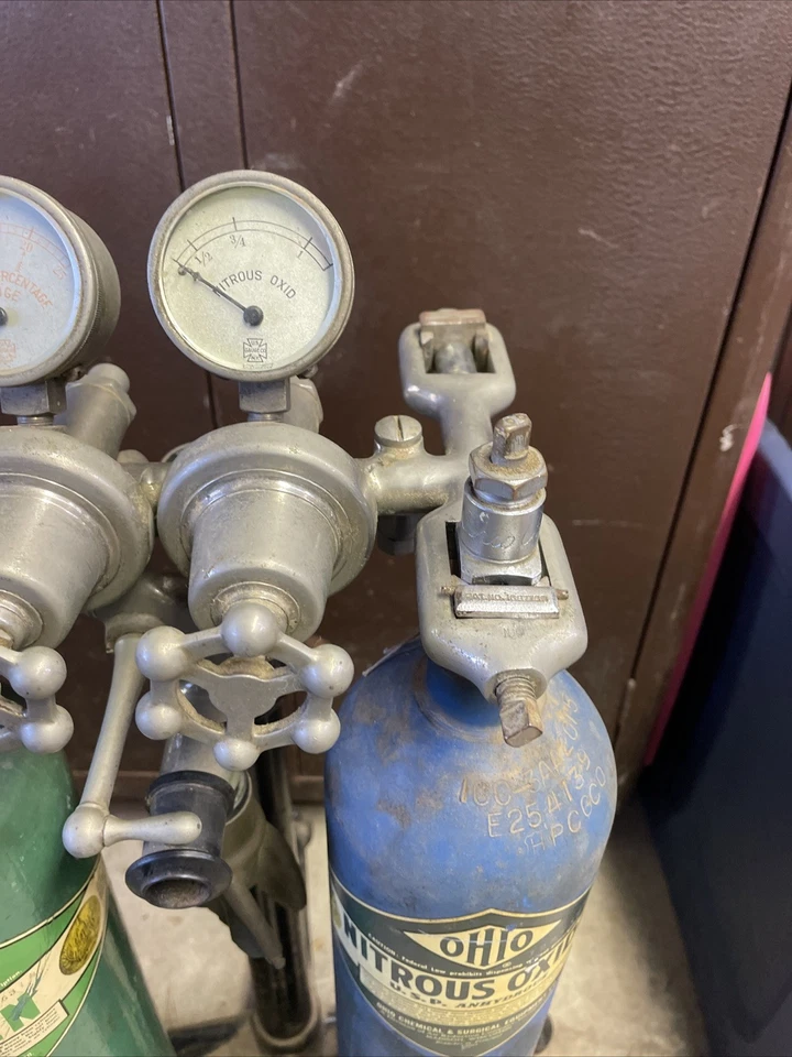 Antiguo Dental Flowmaster Sedación Nitrosa + Tanque de Oxígeno Dentista De Colección Foto 3 de 4