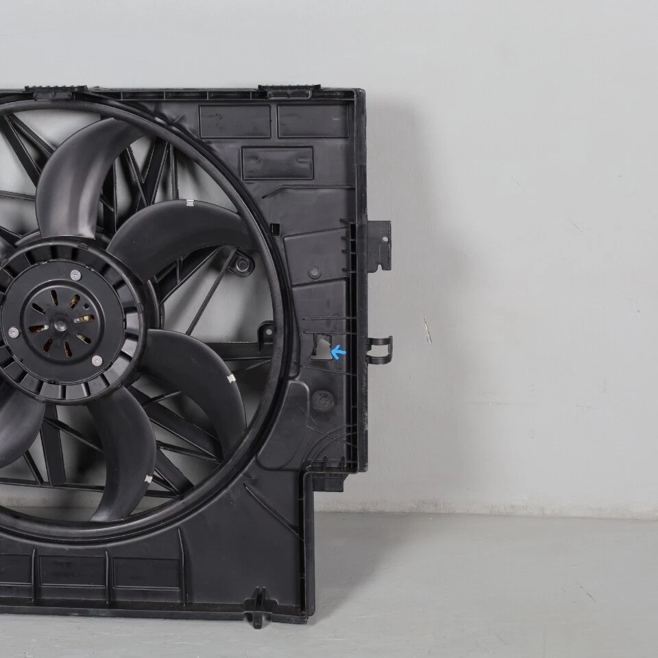 2013-2017 BMW X3 X4 2.0 Radiator Fan With Shroud 17427601176 OEM Used Foto 3 de 4