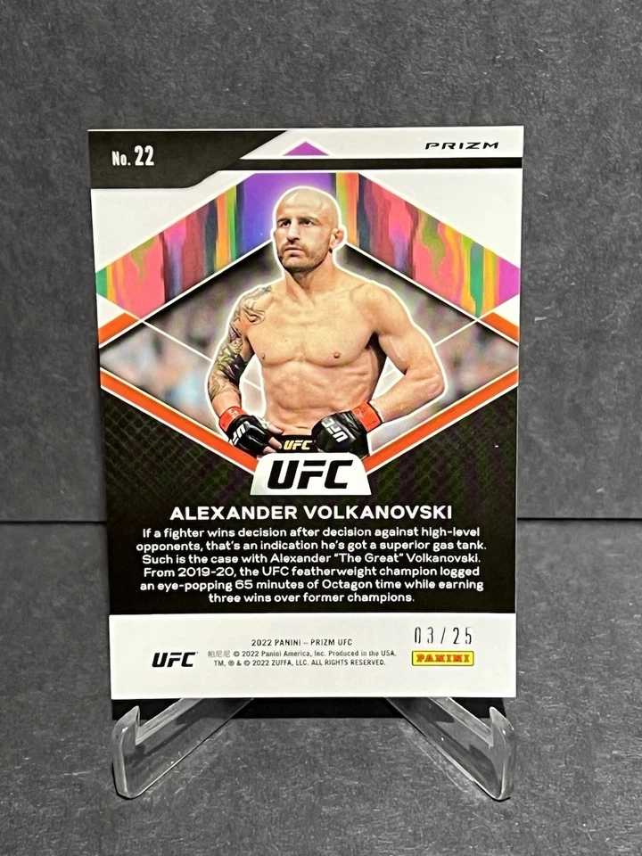 2022 Panini Prizm UFC #22 Alexander Volkanovski Fearless Mojo #/25 - Image 2 of 2