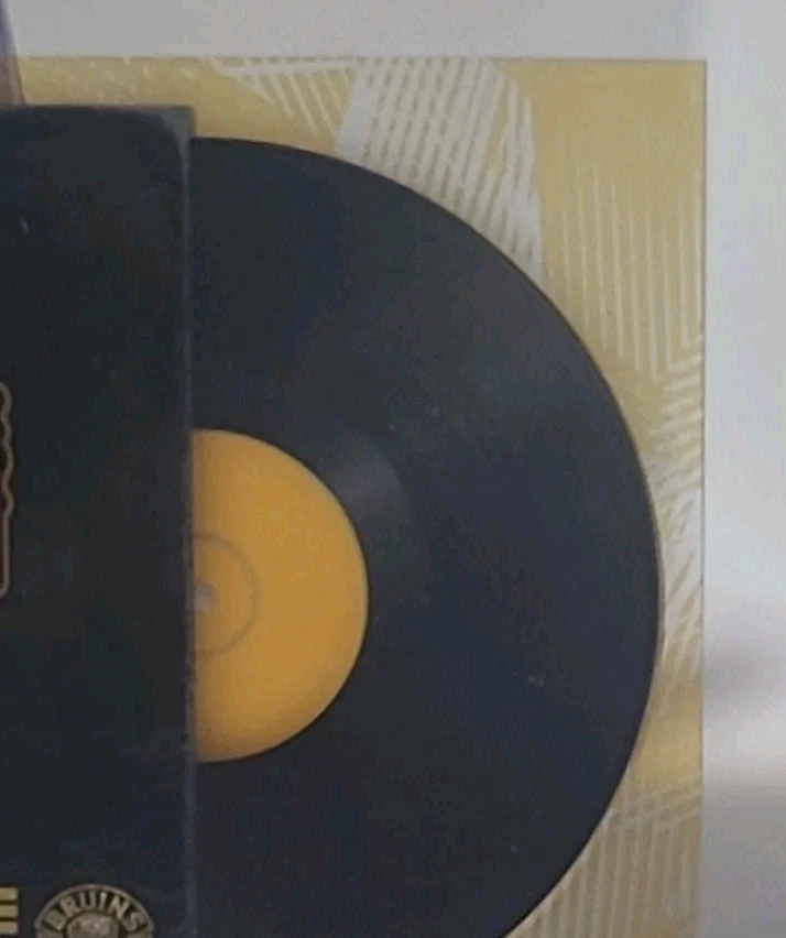 2023-24 BRUINS CENTENNIAL RECORD HOLDERS ACETATE CLEAR CUT RAY BOURQUE #121 - Image 3 of 4