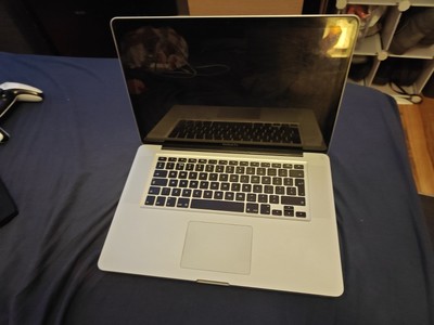 MacBook Pro 15'' Late 2011 - i7 16GB RAM ohne HDD - GPU defekt - zur Reparatur/Ersatzteile