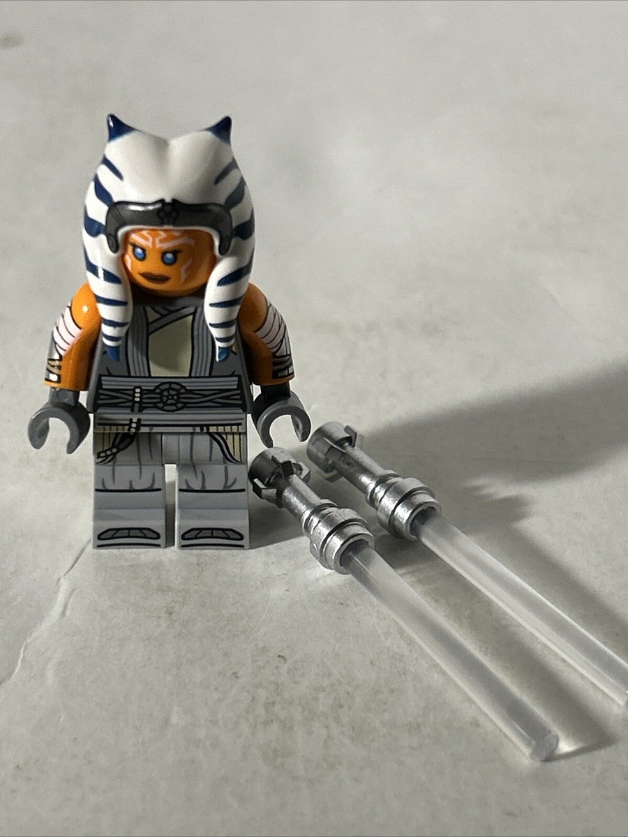 LEGO Star Wars: Ashoka Tano's Duel On Peridea (75385) Ashoka Tano