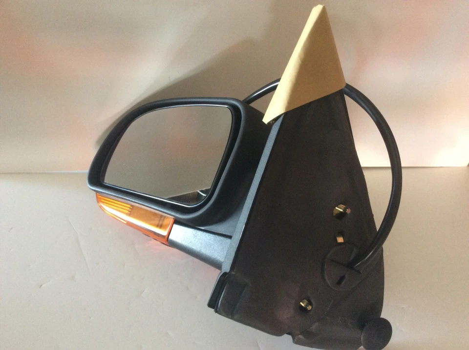 MIRROR LH; PWR; HEAT; SIGNAL '02-'03 CHEV TRAIL/ENVOY - Image 2 of 4