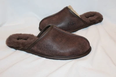 UGG MEN'S DISTRESSED LEATHER SHEARLING LINED LOGO SCUFF BROWN SZ 8 NEW - Image 1 of 4