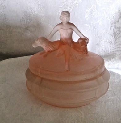 Vtg LE Smith Pink Satin Glass ''Annette'' Lidded Vanity Box Two Dogs Powder Jar