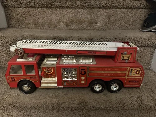 Vintage Metal Tonka Fire Truck 33105 23”missing Ladder Part And Siren Not Workin