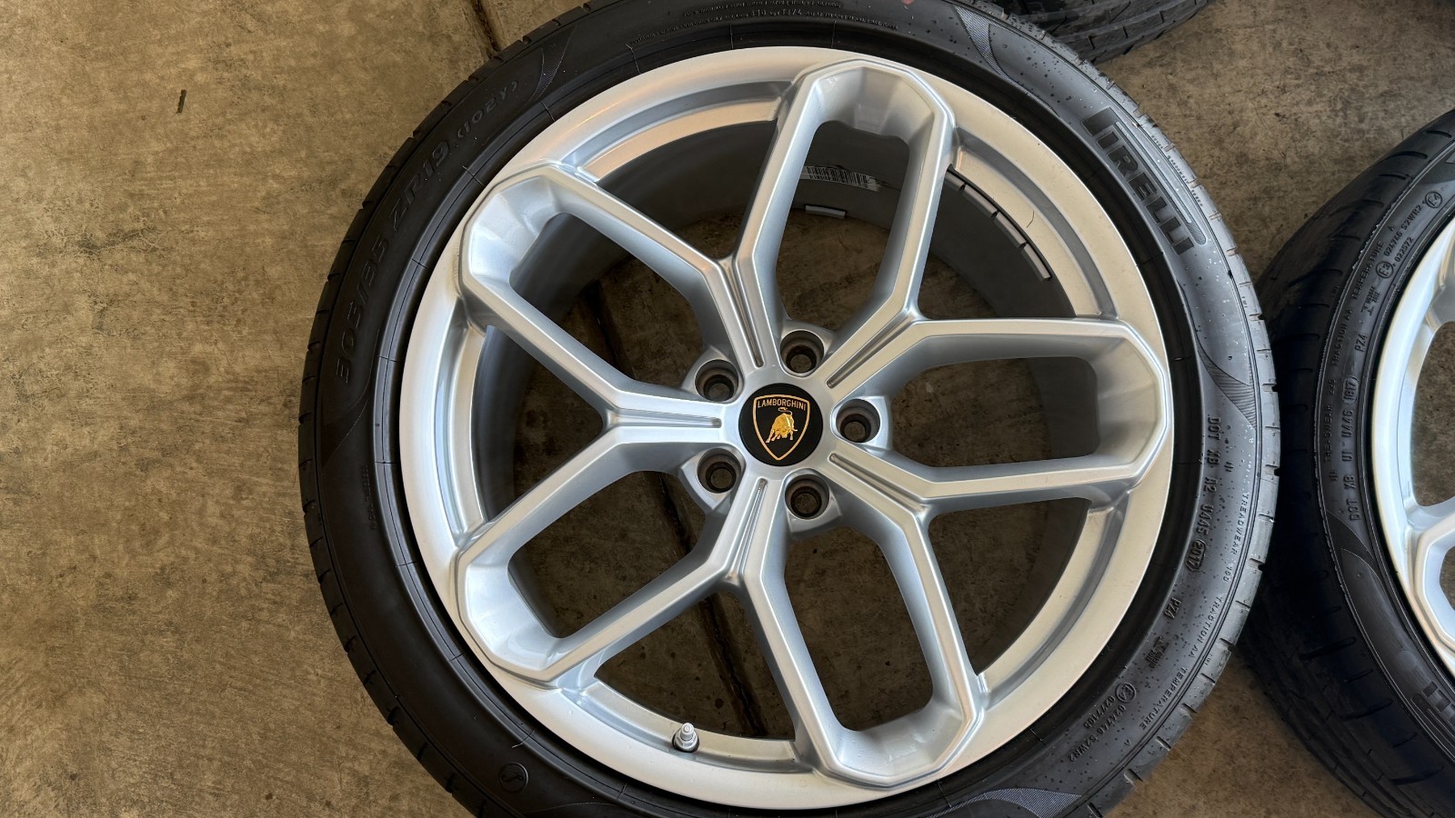 19" LAMBORGHINI WHEELS TIRES RIMS OEM SET HURACAN SILVER STOCK FACTORY EVO LP580