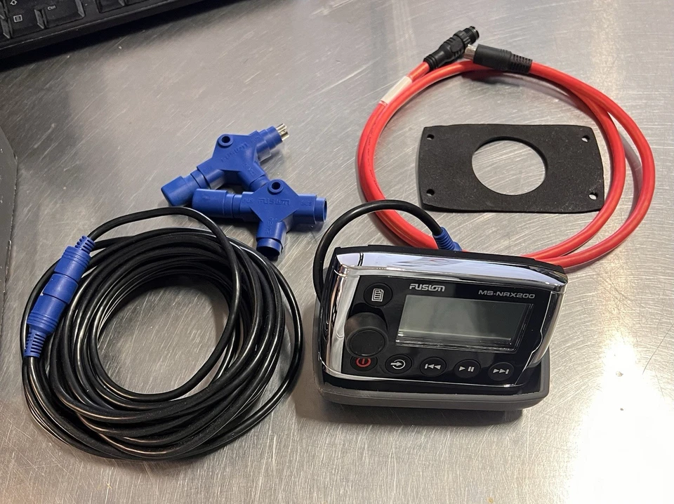 Fusion MS-NRX200i Wired Remote And NMEA 2000 Repeater - Image 3 of 4