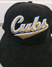 Chicago Cubs Script Logo New Era 59FIFTY Fitted Hat 7 1/4 Black Gold