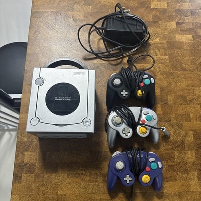 Nintendo GameCube Console Gray Tested Working + 3 Original Controllers + Naruto