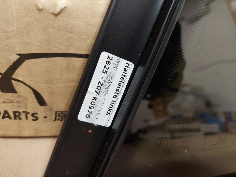 Audi TT Coupe Rear Left Quarter Window Glass FV 2015-on 8S8845299A Genuine NEW - Image 4 of 4