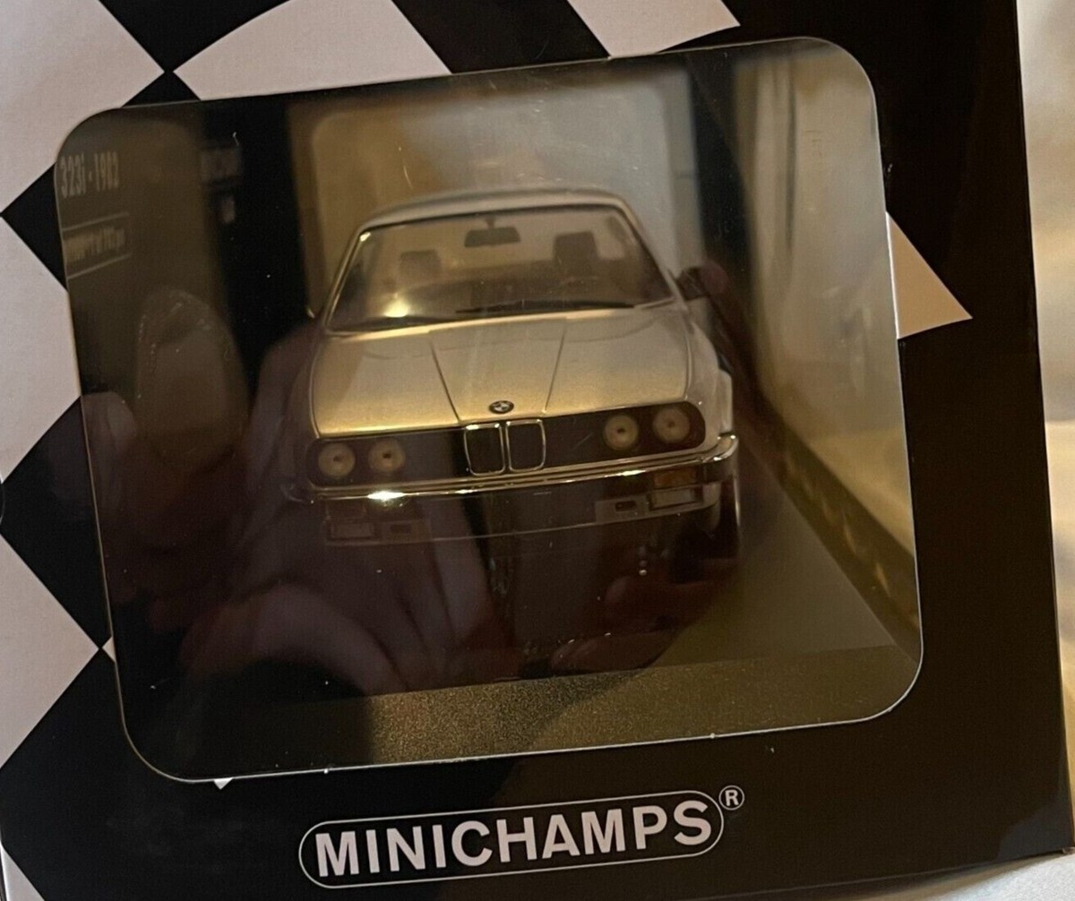 Minichamps 1982 BMW 323i E30 Silver Color 1:18 | eBay Minichamps 1982 BMW 323i E30 Silver Color 1:18 | eBay