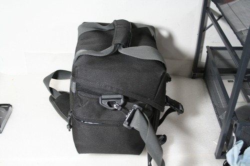 USED Large Canon Camera bag for 1 Camera + 2 lenses, Excellent - Picture 4 of 5