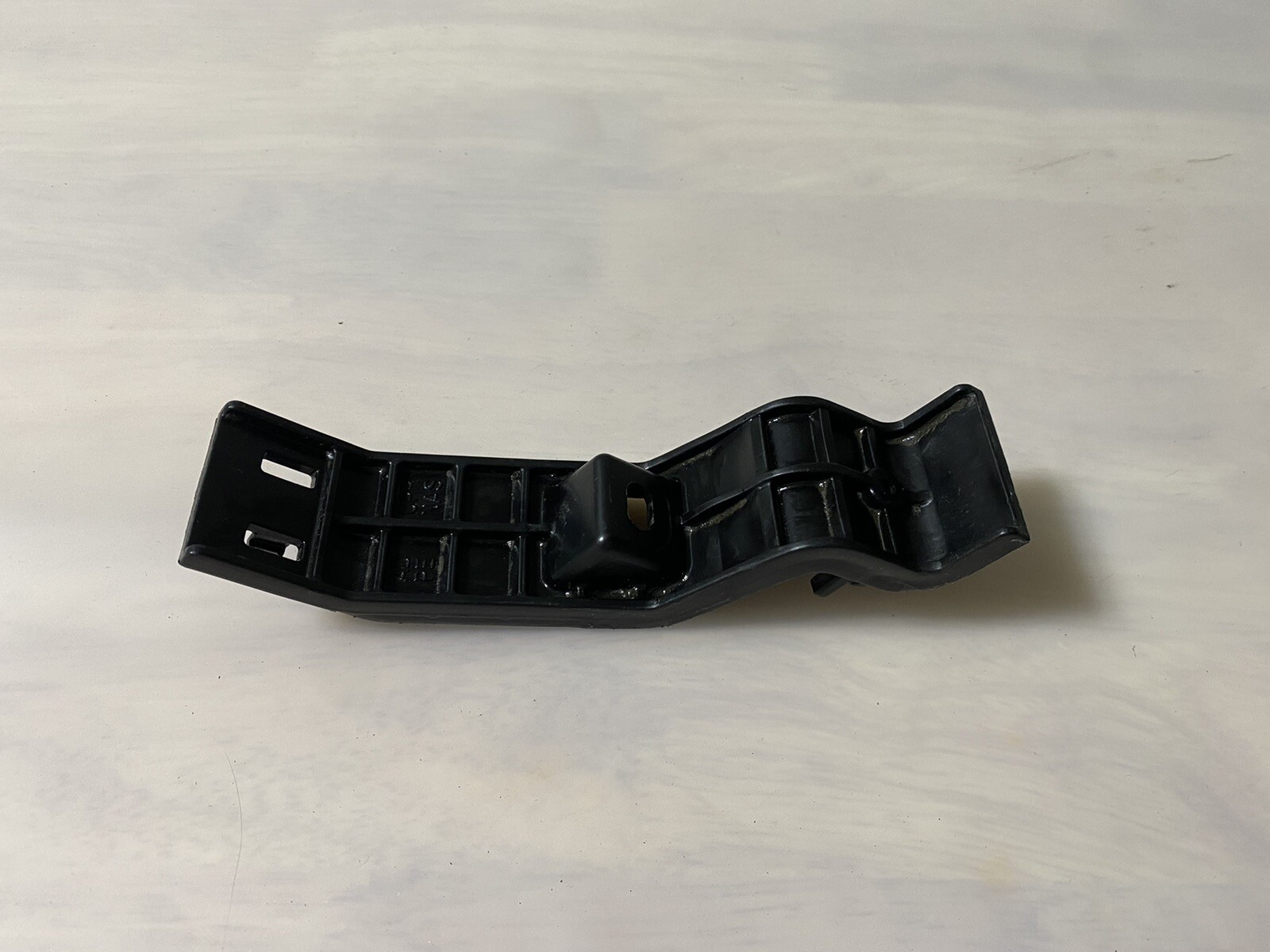 19 Hyundai Elantra Impact Bar Upper Bracket OEM 86633-F2AA0 | eBay