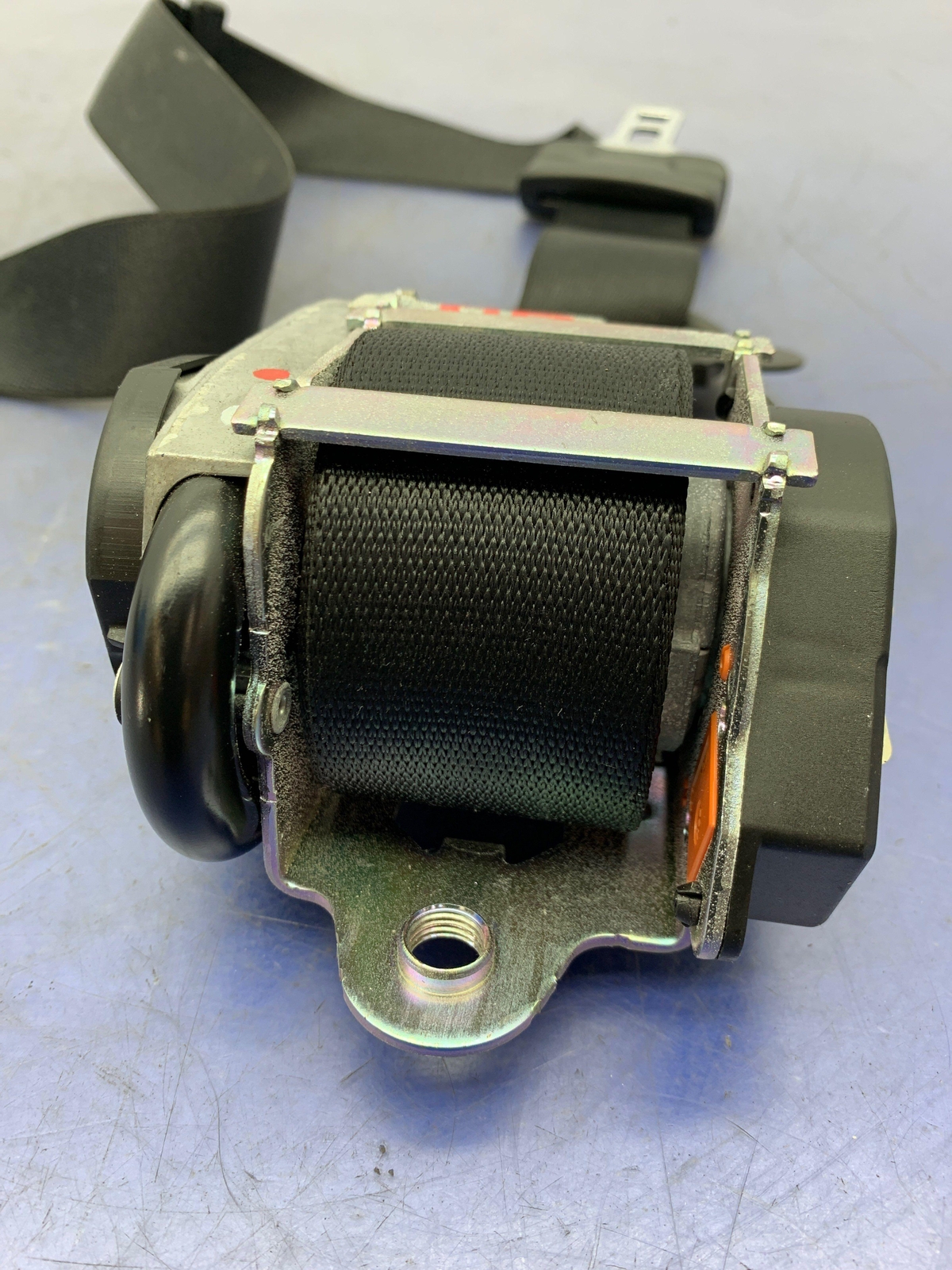 2014 - 2019 MASERATI GHIBLI OEM RH FRONT RIGHT SEAT BELT RETRACTOR 627069500