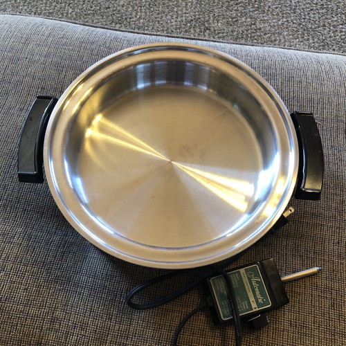 West Bend Liquid Core Electric Skillet Stainless Steel Cookware E19762 USA 17884 - Picture 2 of 14