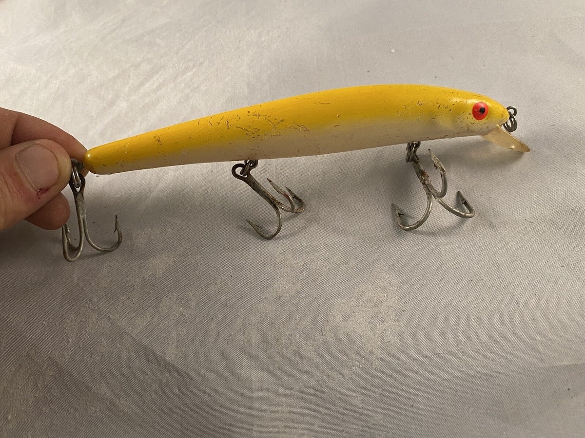 Triple Three Hook Fishing Lure Yellow Red Eye 6.5 Long Minnow | eBay
