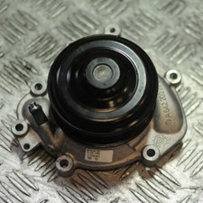 Pompe à eau Mercedes 350