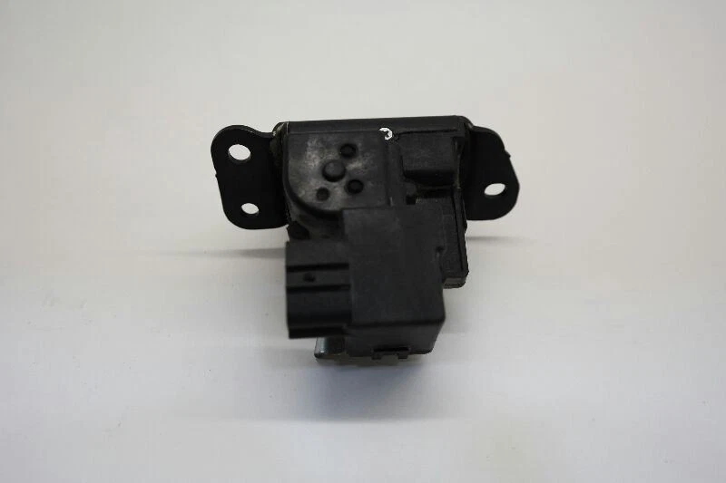 Actuador de cierre de puerta levadiza KIA Soul 2010-2013 Foto 4 de 4