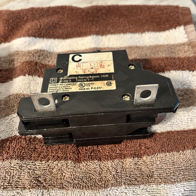 Square D QOM162VH Main Circuit Breaker 2-Pole 100A 120/240V AC, Screw