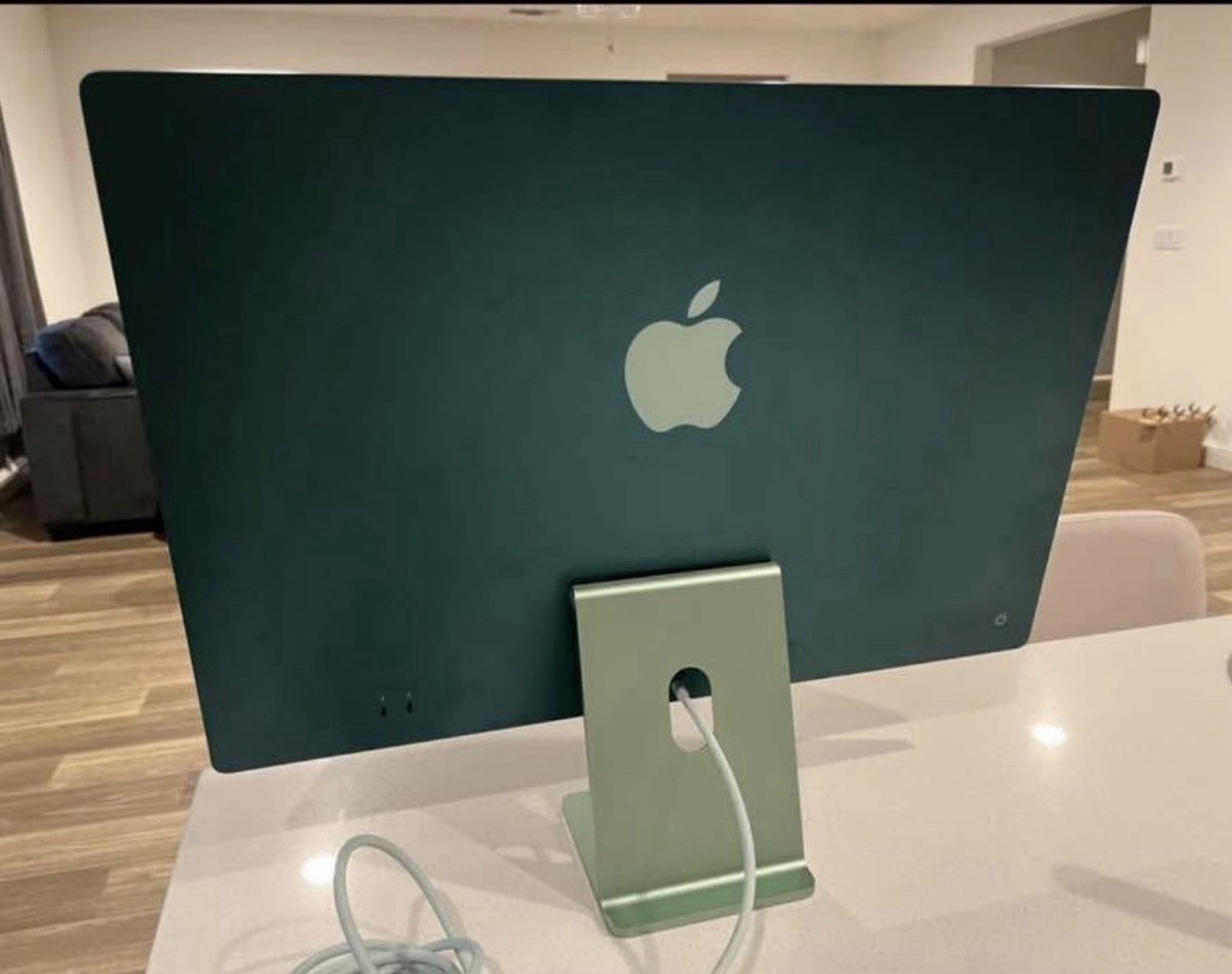 Apple A2438 M1 24