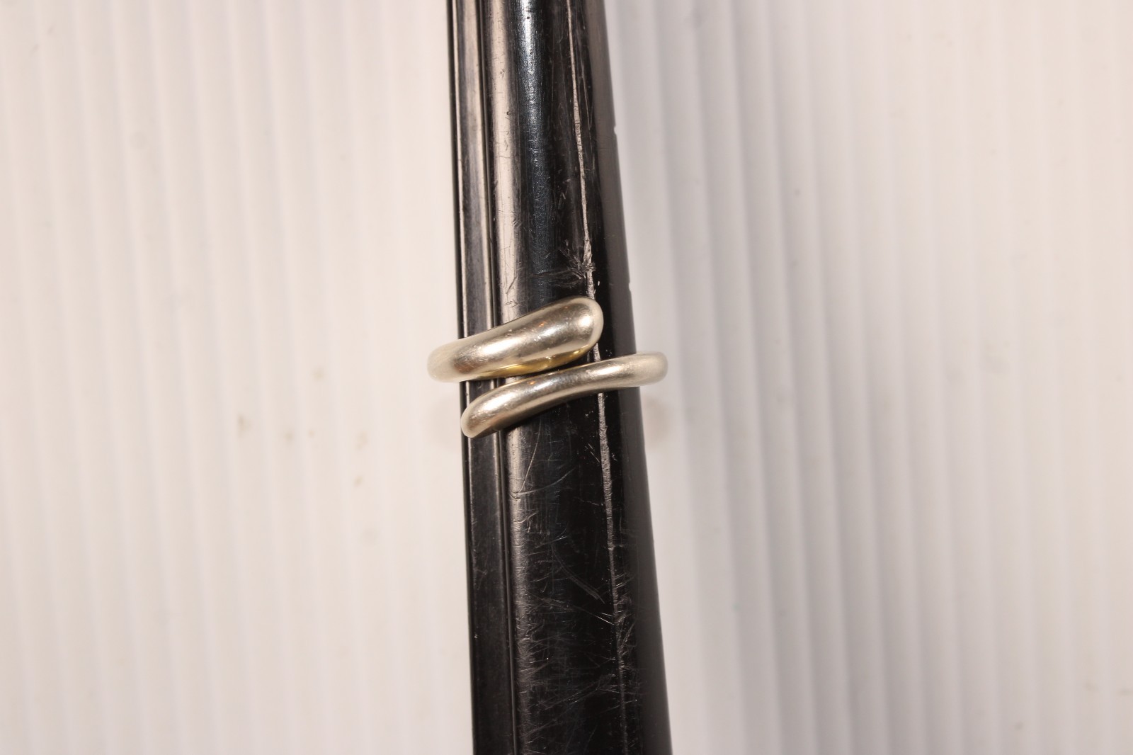 Sterling Silver  Modern Solid Bypass Ring Size 6.… - image 7