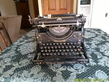 UNDERWOOD STANDARD No 5 TYPEWRITER SERIAL # 2005516-5 NEEDS SOME HELP thumbnail